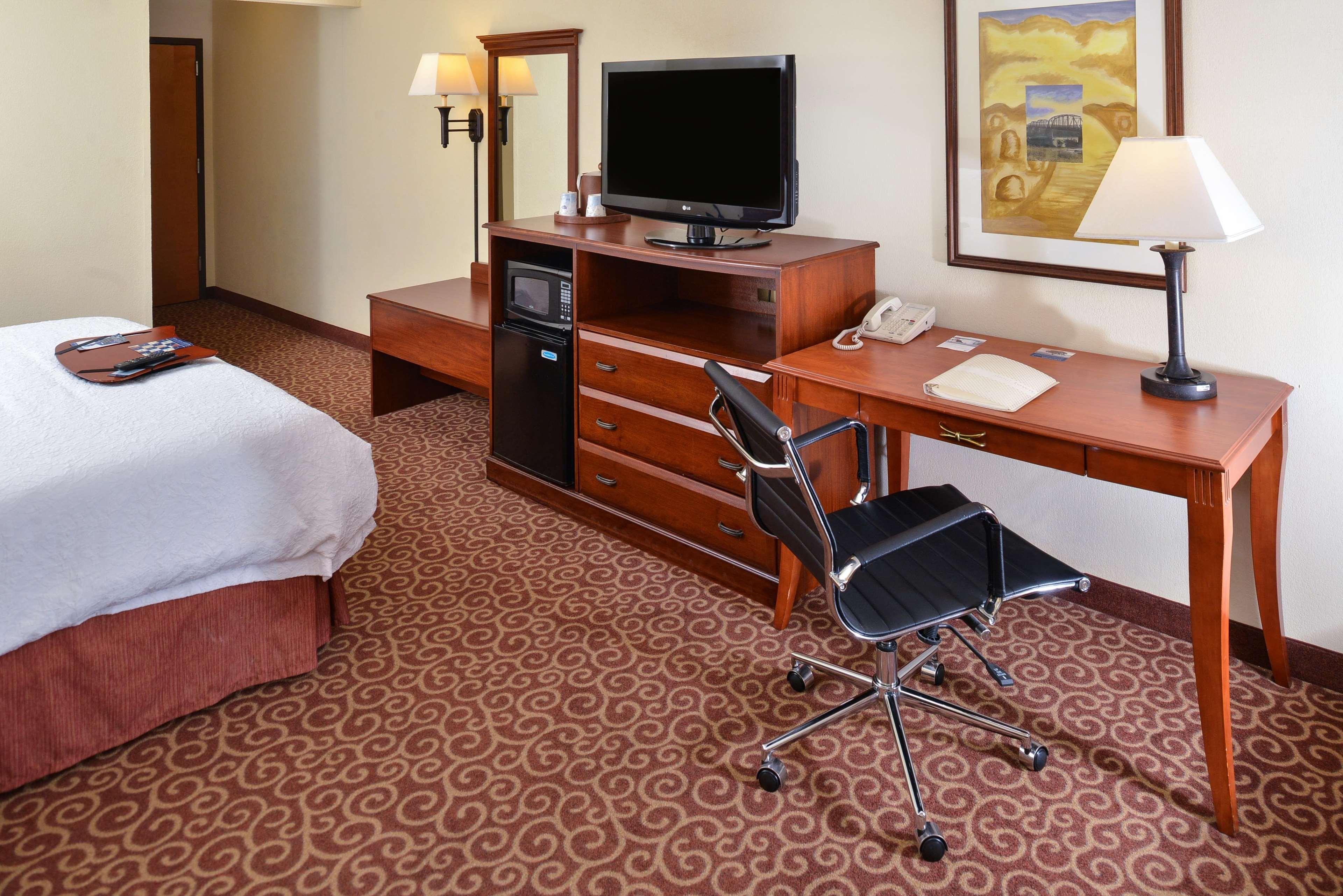 Hampton 4*