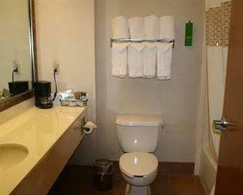 Hotel Hampton 4*